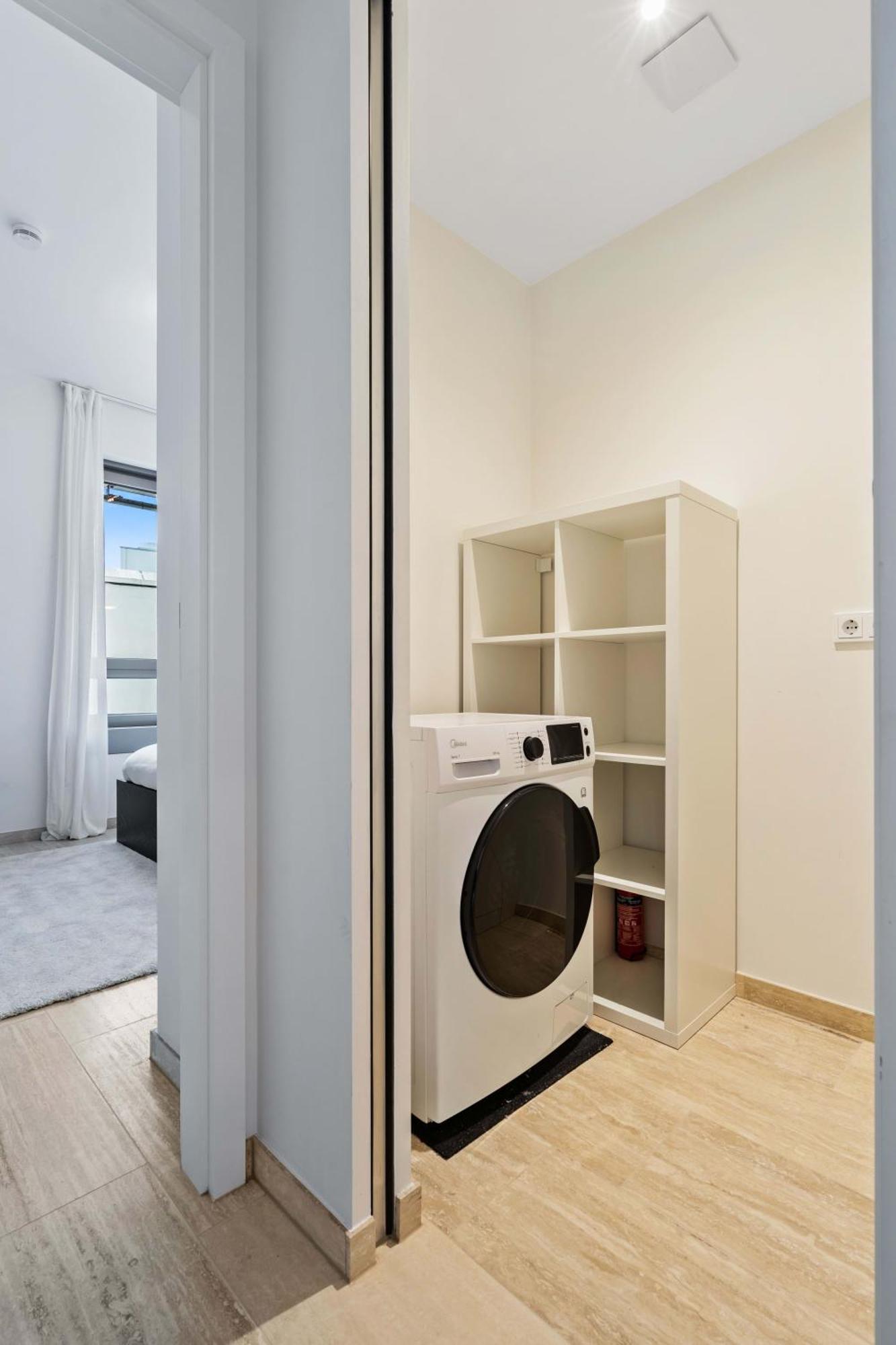 Elegant 2Br With Balcony In Heart Of Luxembourg Lejlighed Eksteriør billede
